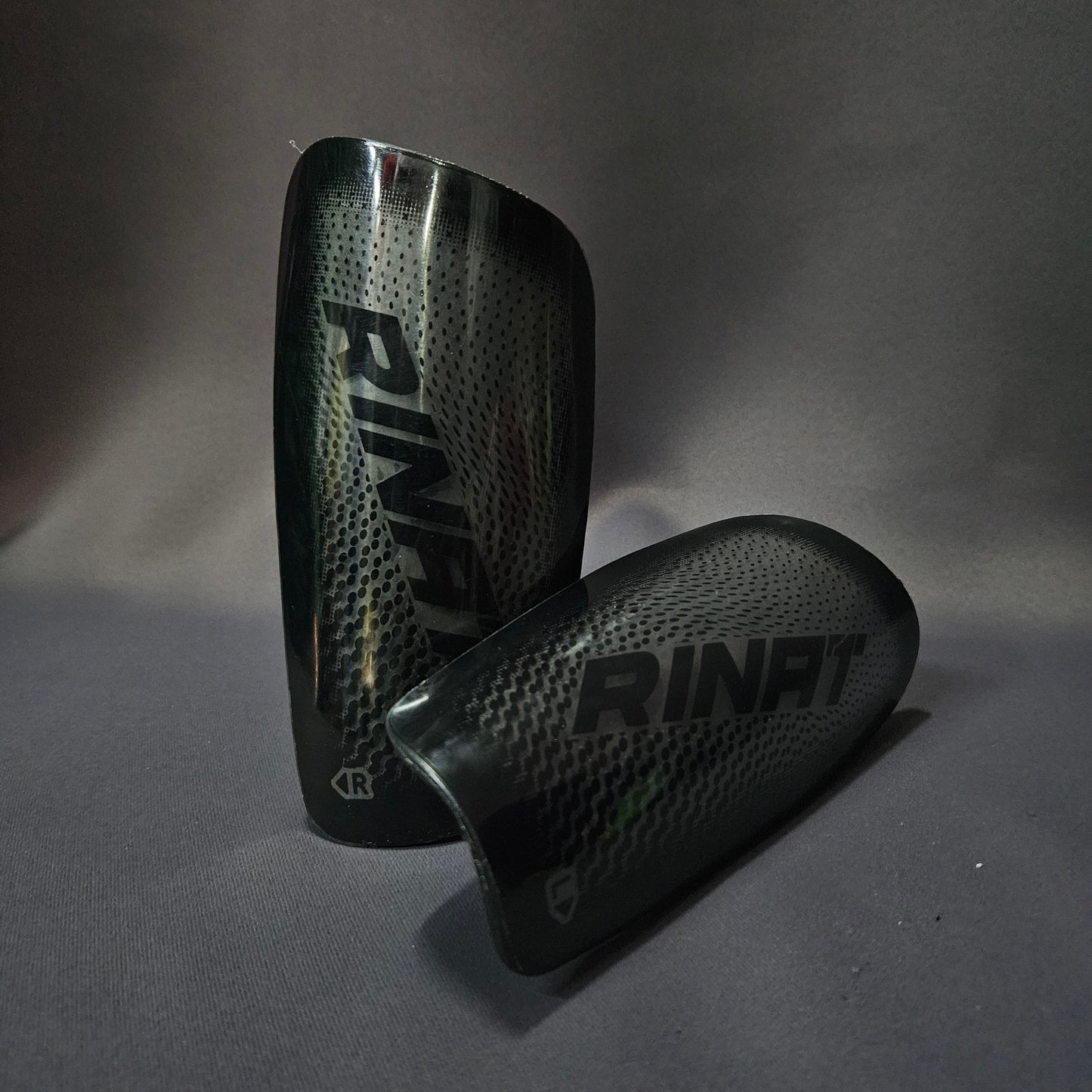 ESPINILLERA Rinat ARIES Negro