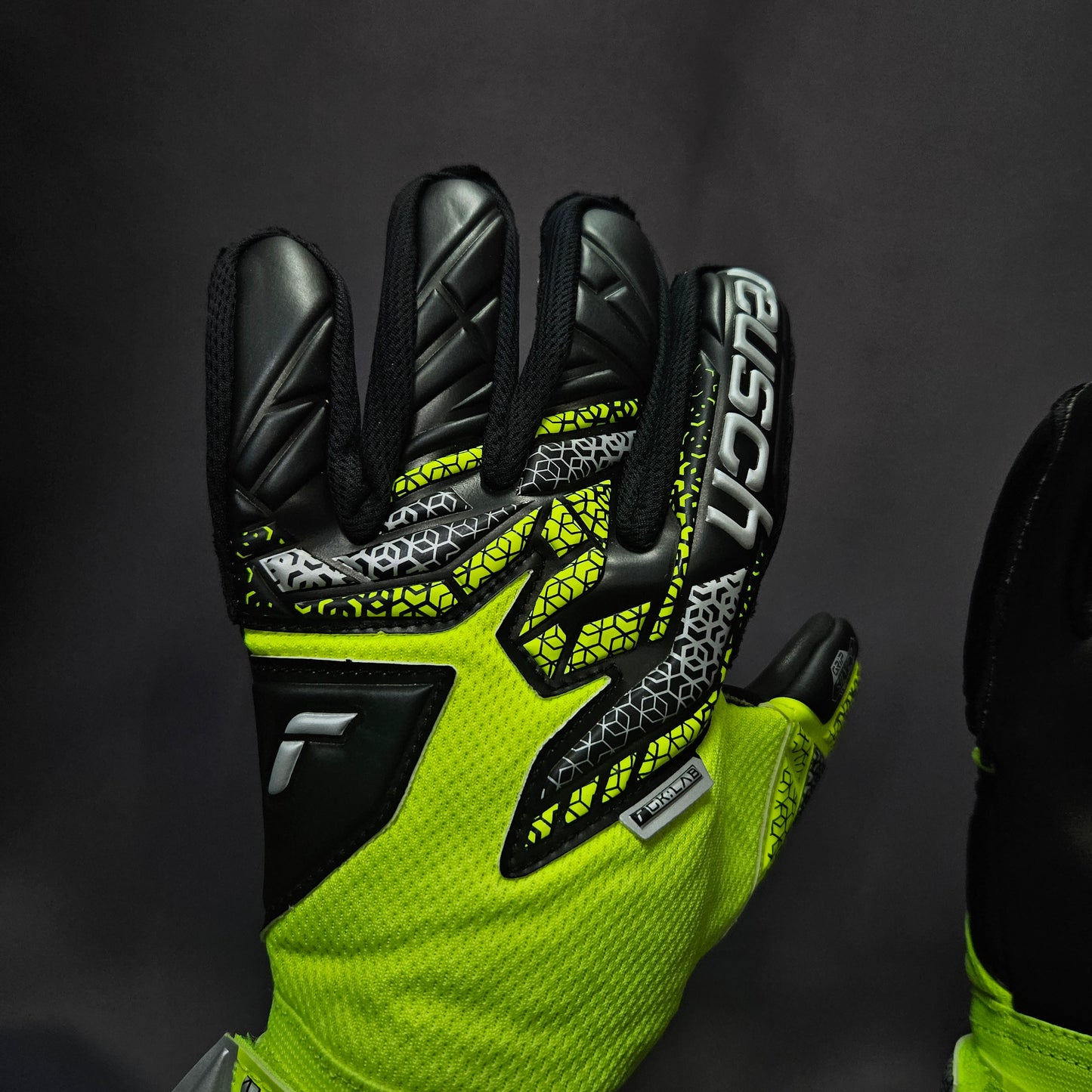 REUSCH - Attrakt Silver