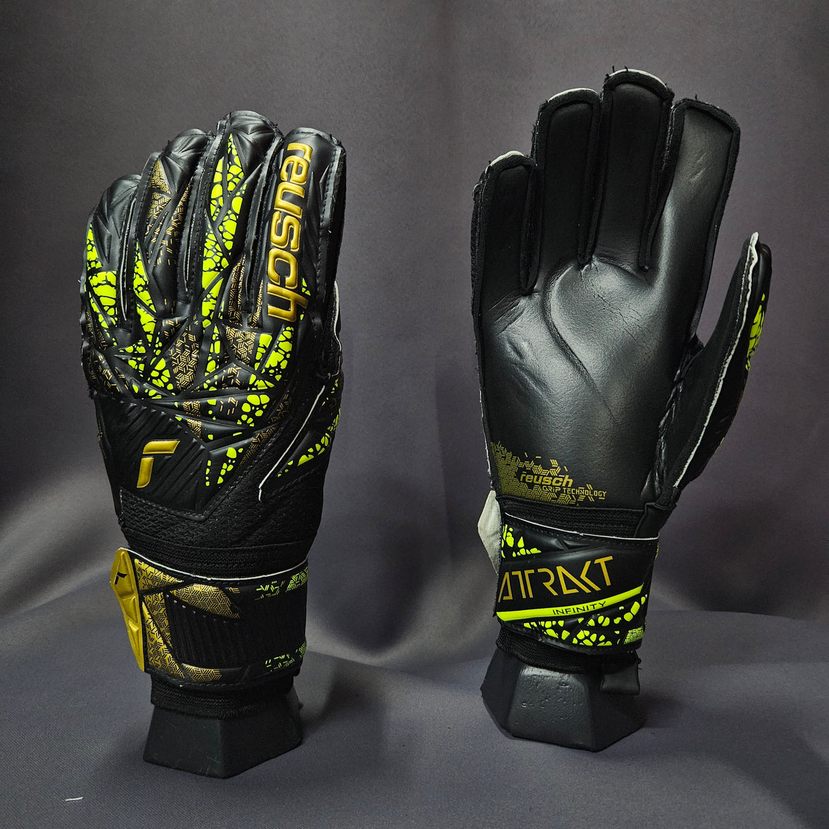 REUSCH - Attrakt Infinity con varillas