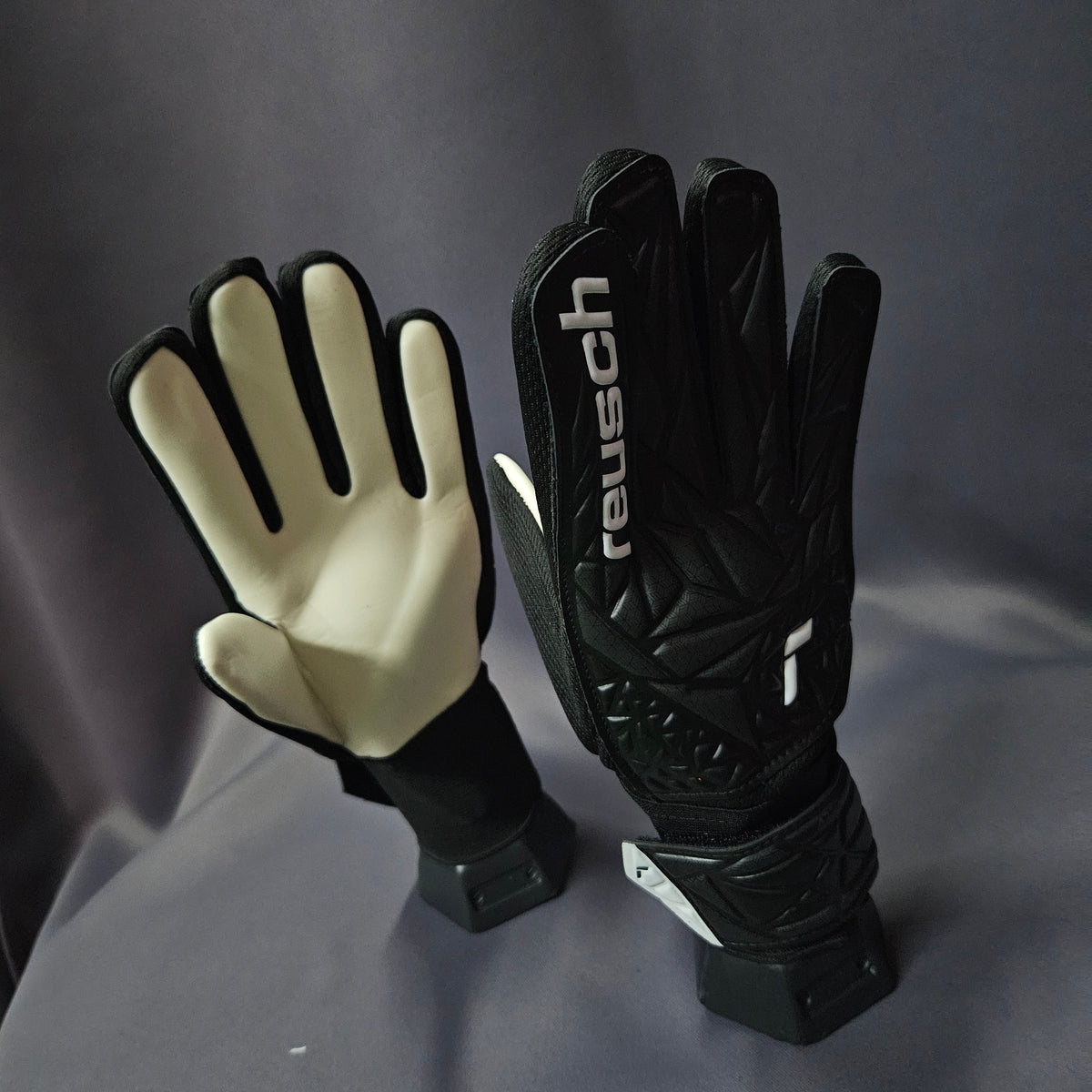 REUSCH - Attrakt Starter Solid INFANTIL