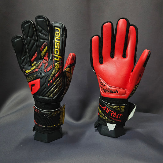 REUSCH - Attrakt Grip