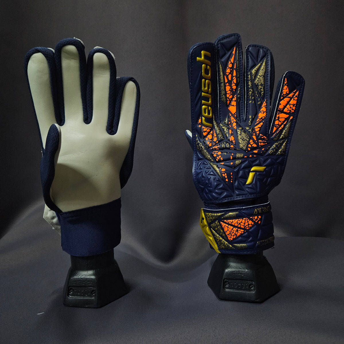 REUSCH - Attrakt Starter Solid INFANTIL